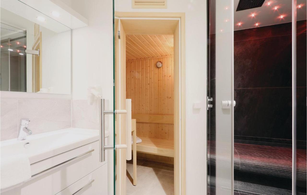 Amazing Apartment In Luebeck Travemuende With Sauna Exterior foto